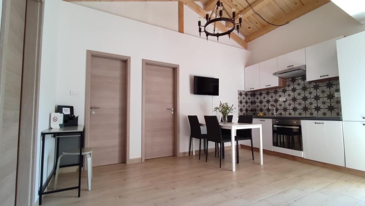 Apartman Marinac Roč Eksteriør billede